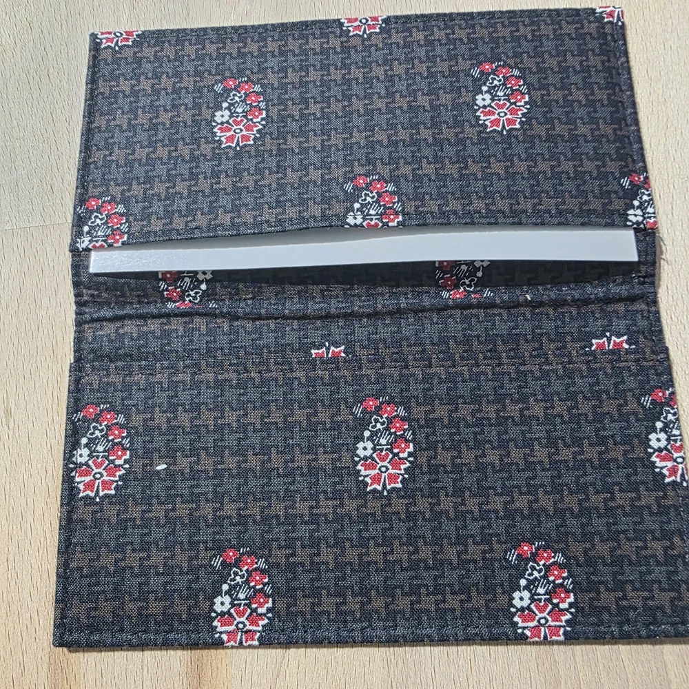Vera Bradley Houndstooth Brown Check Book Cover Rare Print Like New - Picture 3 of 7